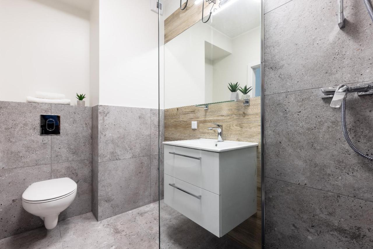 Ina Rent - Stare Miasto- Bastion Walowa 格但斯克 外观 照片